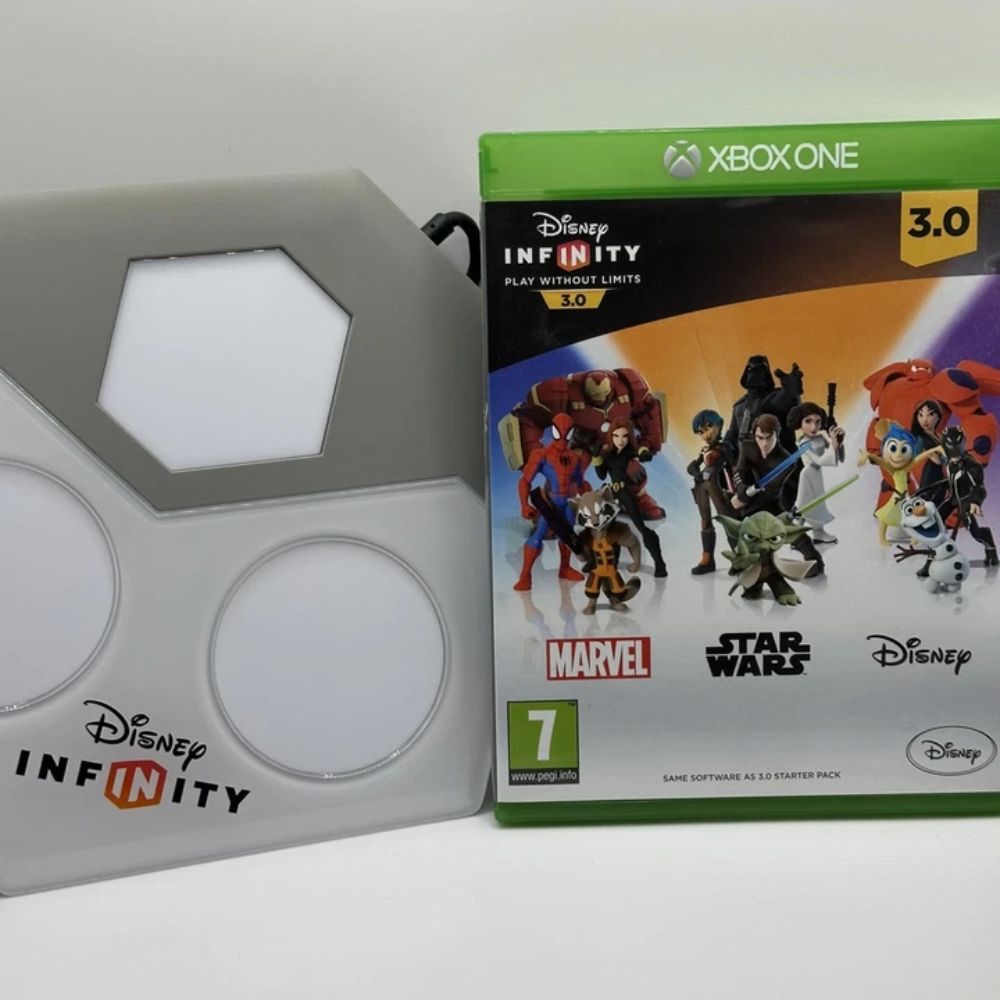 Disney Infinity 3.0 Xbox One Game Disc & 1.0/2.0/3.0 Base